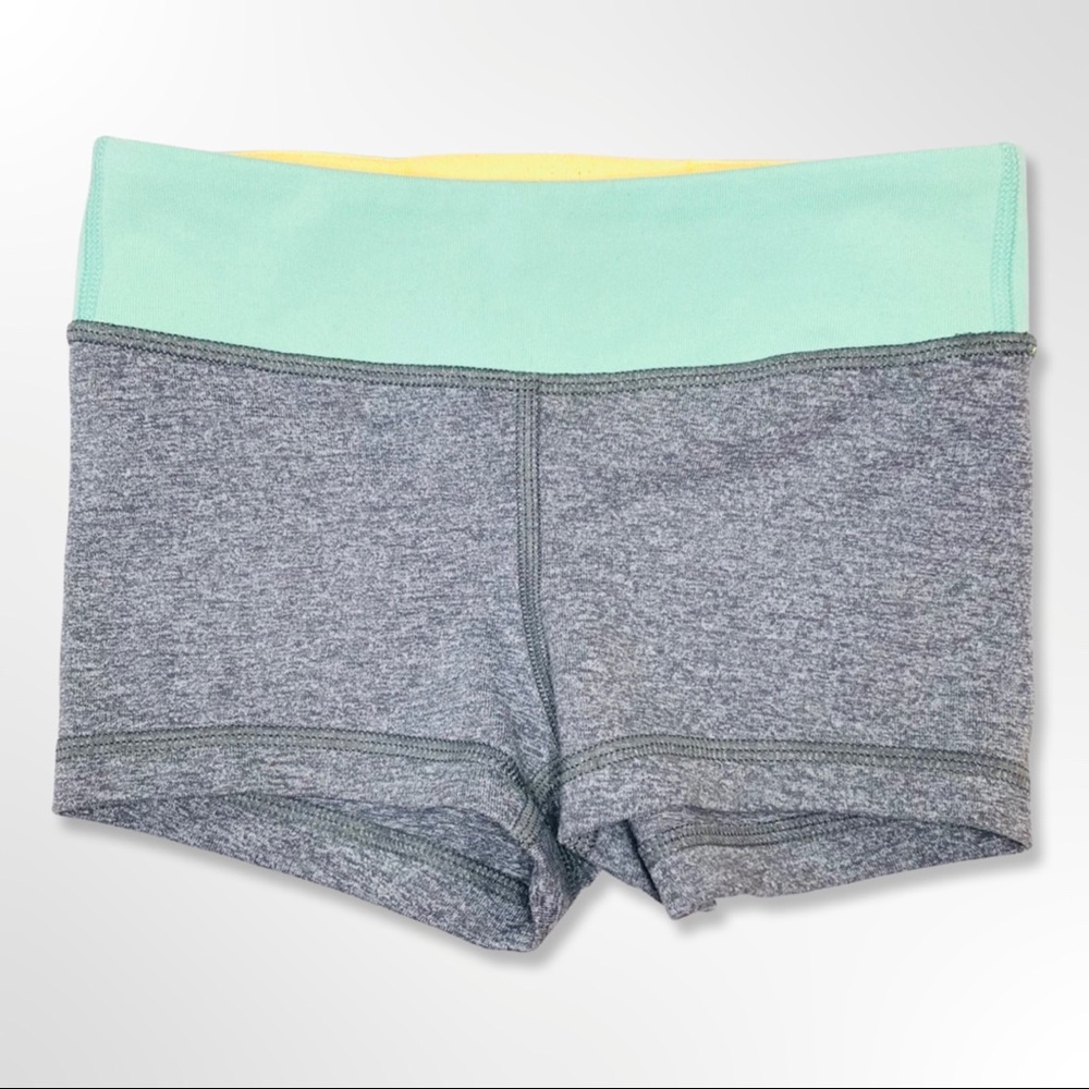 Ivivva by Lululemon Rhythmic Shorts Reversible in Heathered Grey Size 4